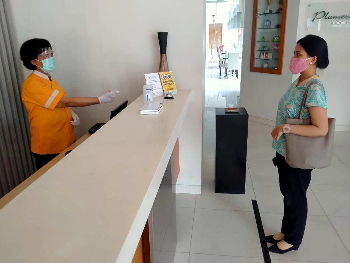 Hotel Quirin Semarang Exterior photo