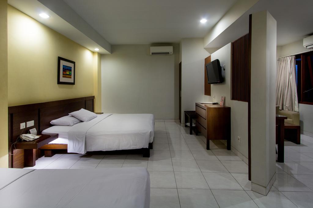 Hotel Quirin Semarang Room photo